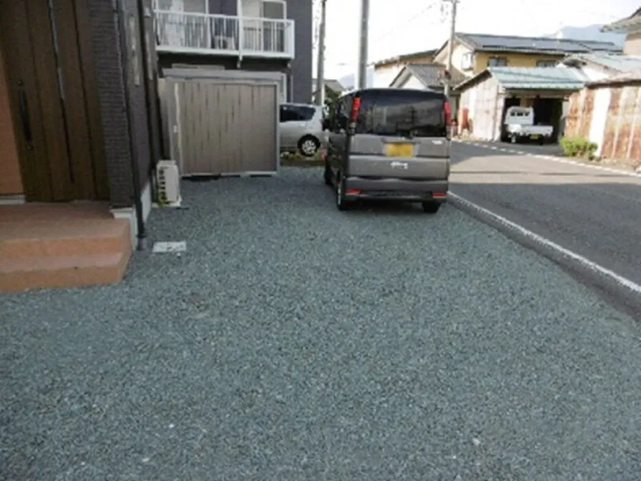 明るく丈夫なカーポート