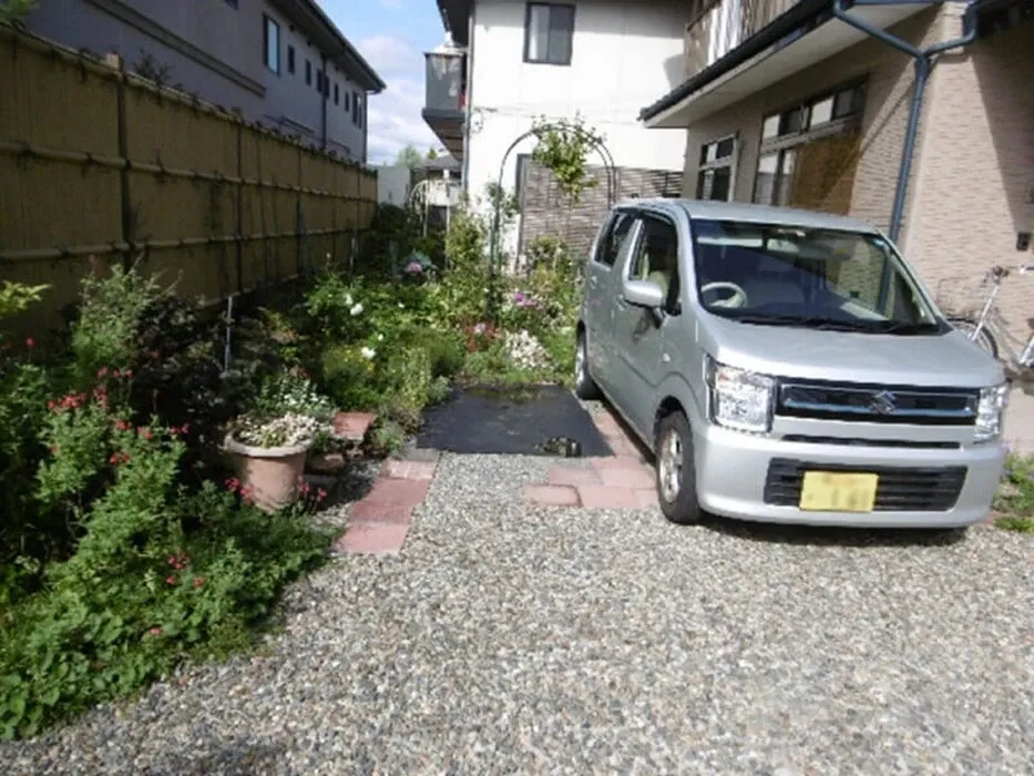 明るく丈夫なカーポート