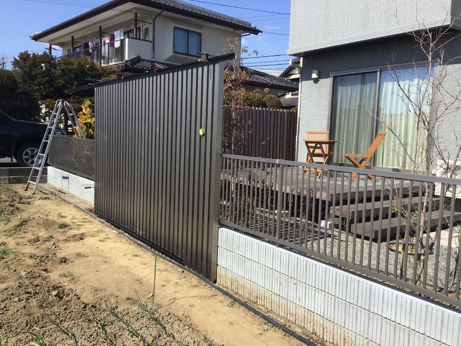 長野市　目隠し　ポール建て